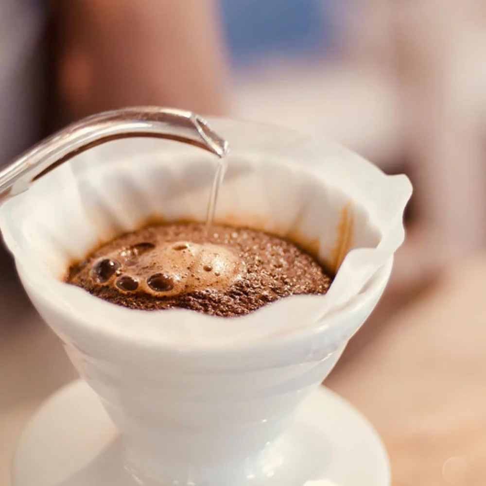 V60 Plastic Coffee Dripper, Size 02, White