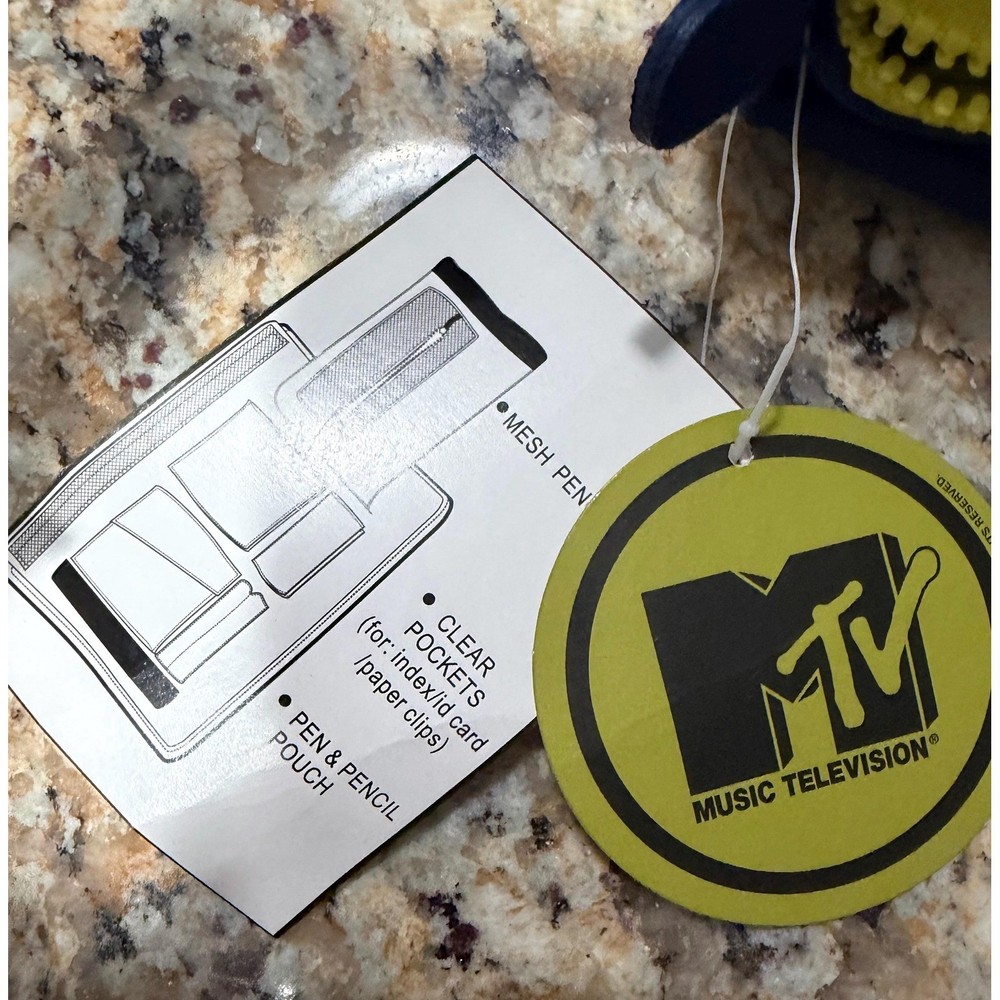 vintage MTV blue 3 ring binder