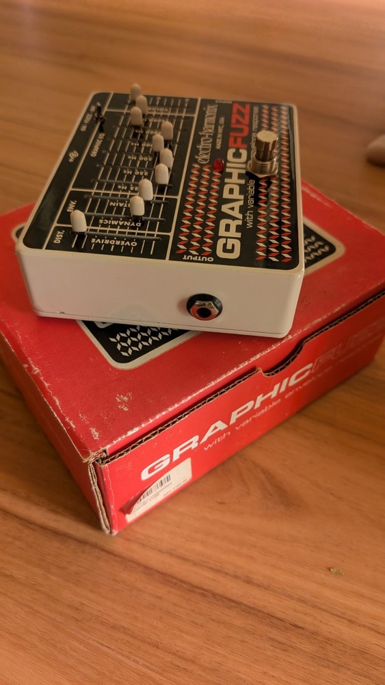 Electro-Harmonix Graphic Fuzz