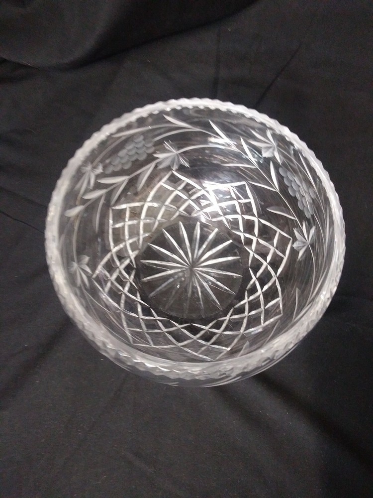 GLASS FRUIT BOWL