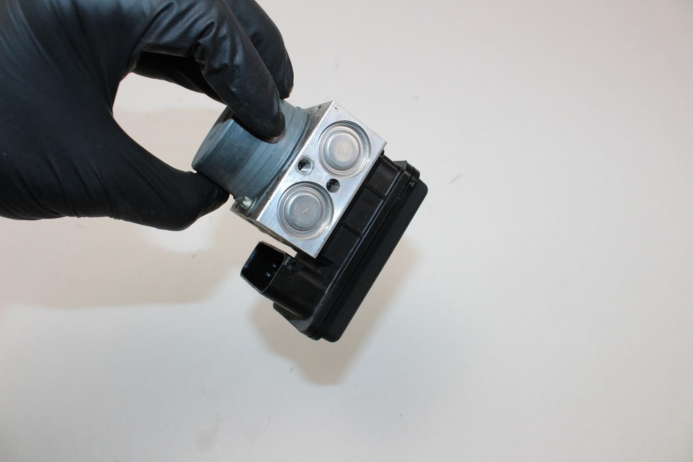 17-20 Ducati Monster 797 Abs Control Module Pump