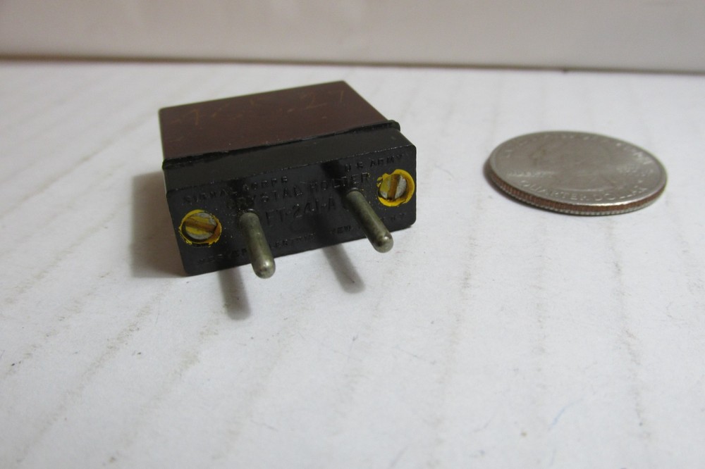 Channel 335-33.5 MC Western Electric Crystal Holder