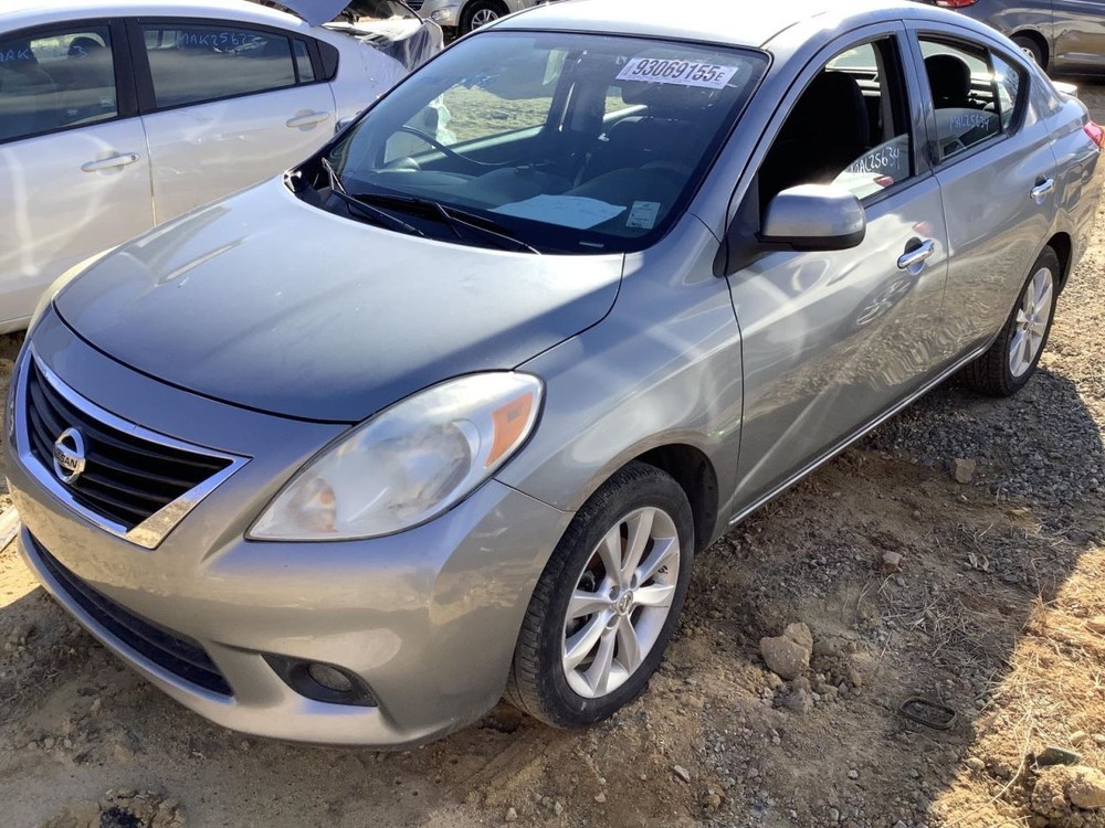 VERSA 2014 Glove Box 4914935