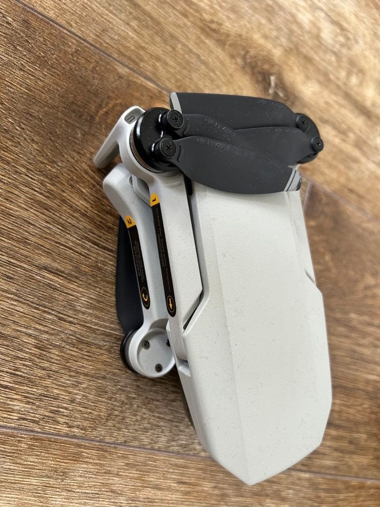 Dji Mavic Mini Hard Shell Carrying Case With Accessories Remote Controller
