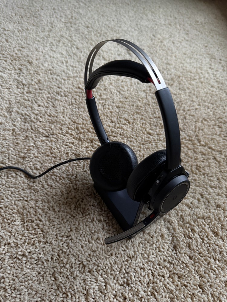 Plantronics J9 - Bluetooth Wireless Over The Head Headset