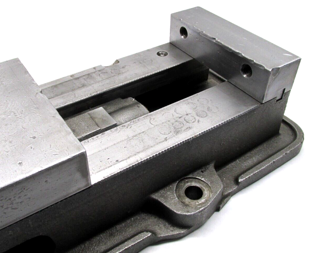 KURT ANGLOCK 6" MILLING MACHINE VISE - #D60