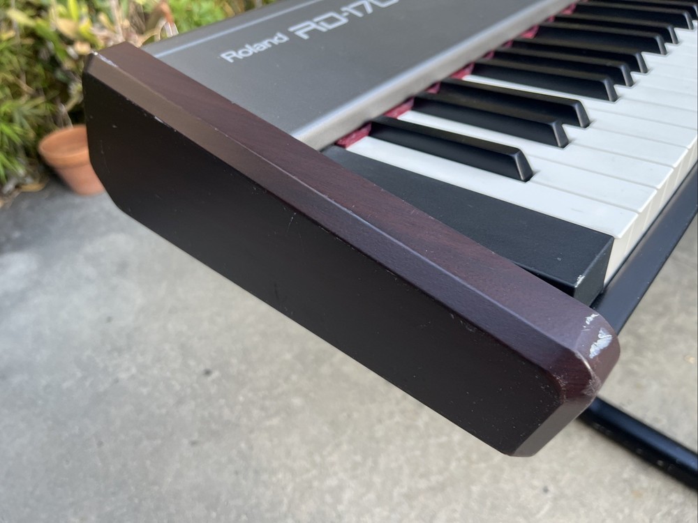 Roland RD-170 Read