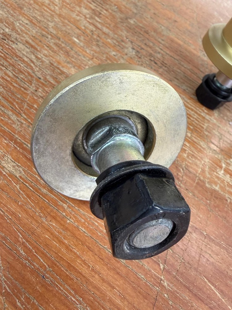 REPLACEMENT TOWER VERTICAL ROLLER BEARING AUTO BODY FRAME MACHINE TOWERS MAXIMA