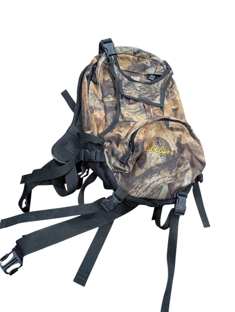 Cabelas Advantage Timber Leafy Camouflage Hydration Pack Backpack SCENT-LOK