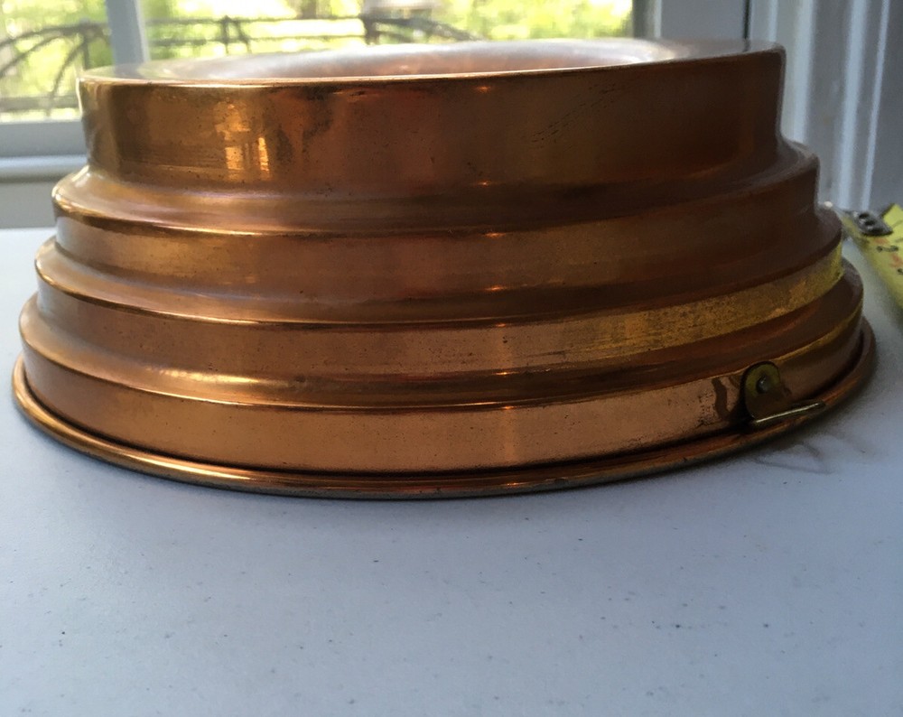 VINTAGE COPRAL COPPER TIERED RING MOLD 8.5” Diameter