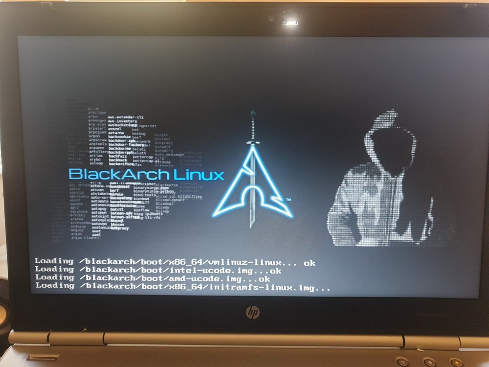 Linux BlackArch Slim 2023.05.01 64-bit Bootable Live and Install USB Flash Drive
