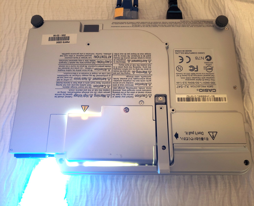 Used CASIO DATA PROJECTOR XJ-S47 With Carry Case Power Cord & Data Cable