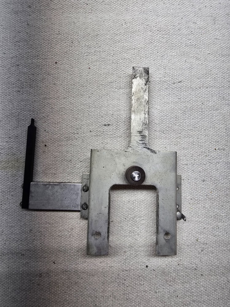 Hammarlund SP-600 Ham Radio Receiver Part -Megahertz Frequency Scale Needle