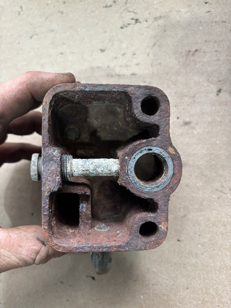 1 1/2 HP IHC M Engine Fuel Mixer Carburetor