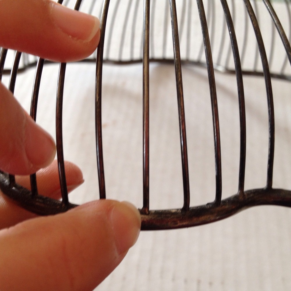 VTG Marked ITALY SILVERPLATE Fruit/Bread/Serving Bowl/Basket. Scalloped/Flower.