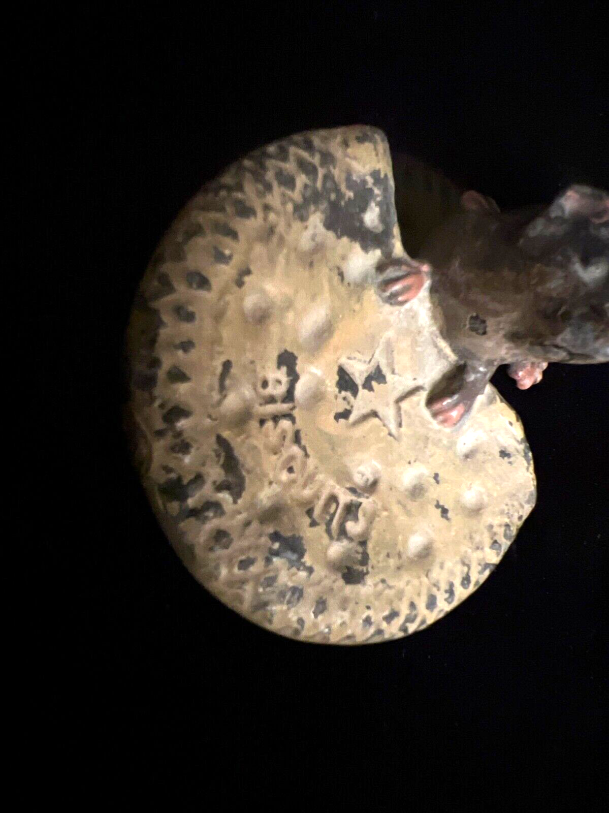 ANTIQUE CUTE COLD PAINTED VIENNA BRONZE MOUSE EATING BISCUIT.