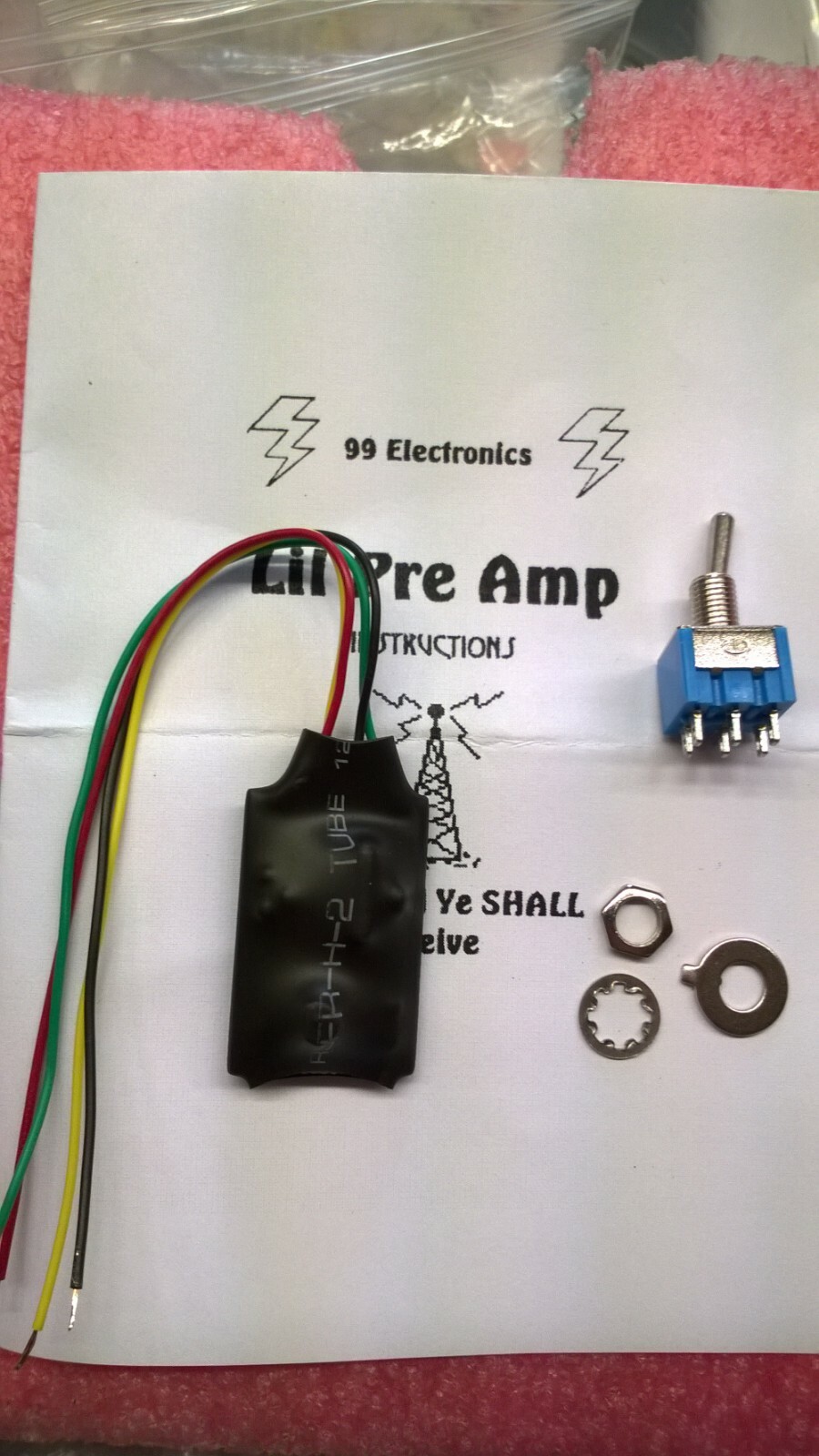 CB/10 METER RECEIVE PREAMP GAIN -30dB TO +25dB  WITH SWITCH  3-30 MHz 13.8 V NEW
