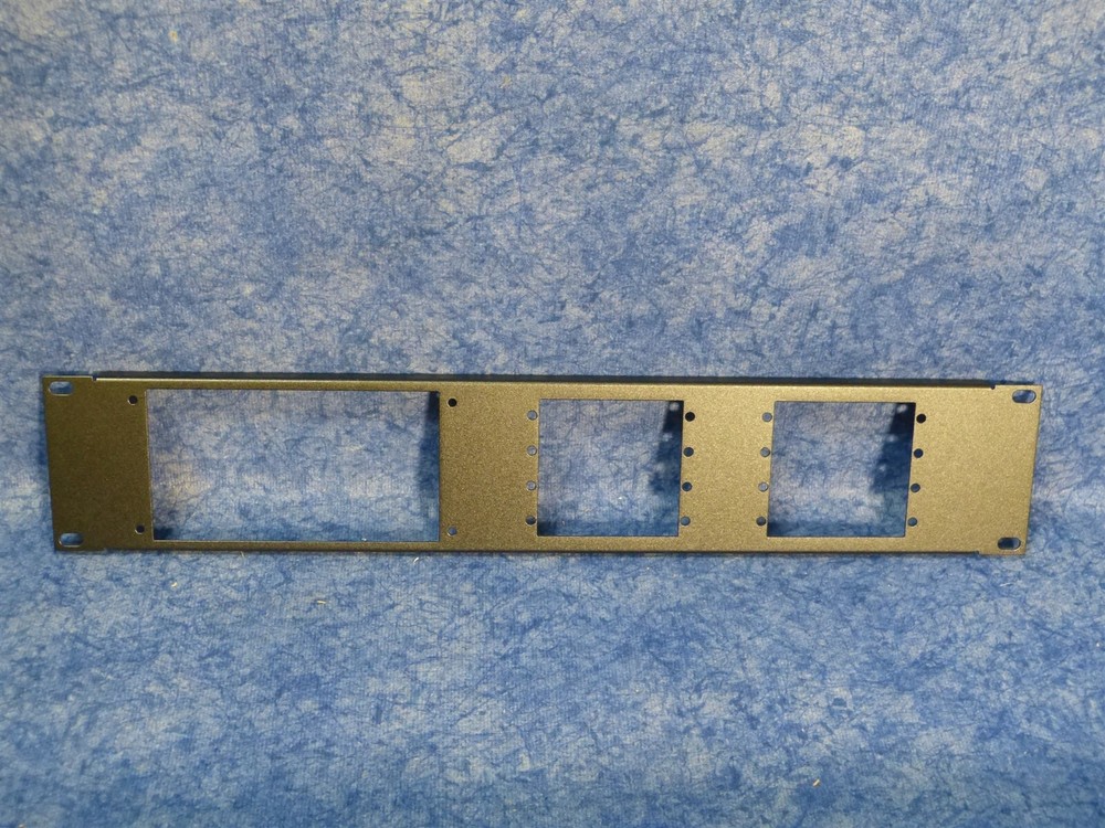 NEW Extron UCM RAAP Black 70-344-02 Universal Controller Mounting Rack Kit (A1)