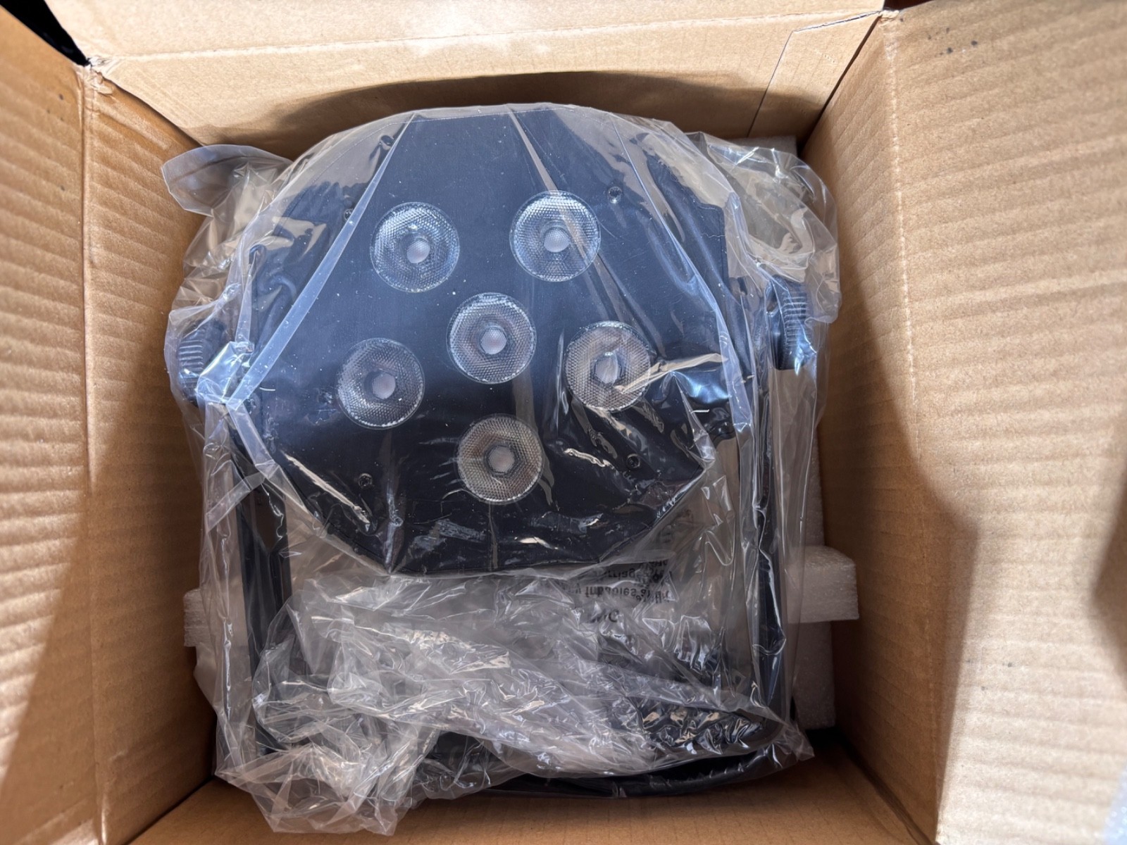 Venue Tetra 6 RGBA Wash Light VenueLink