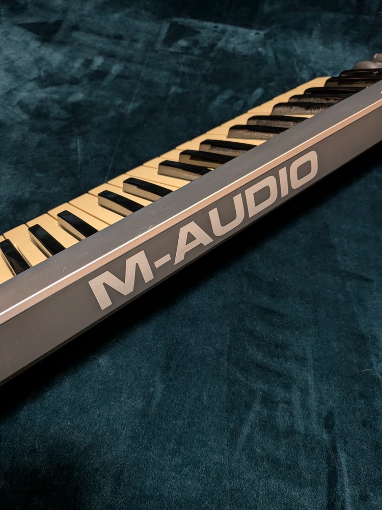 M-Audio KeyRig 49 Midi Keyboard 49-Key USB MIDI Controller