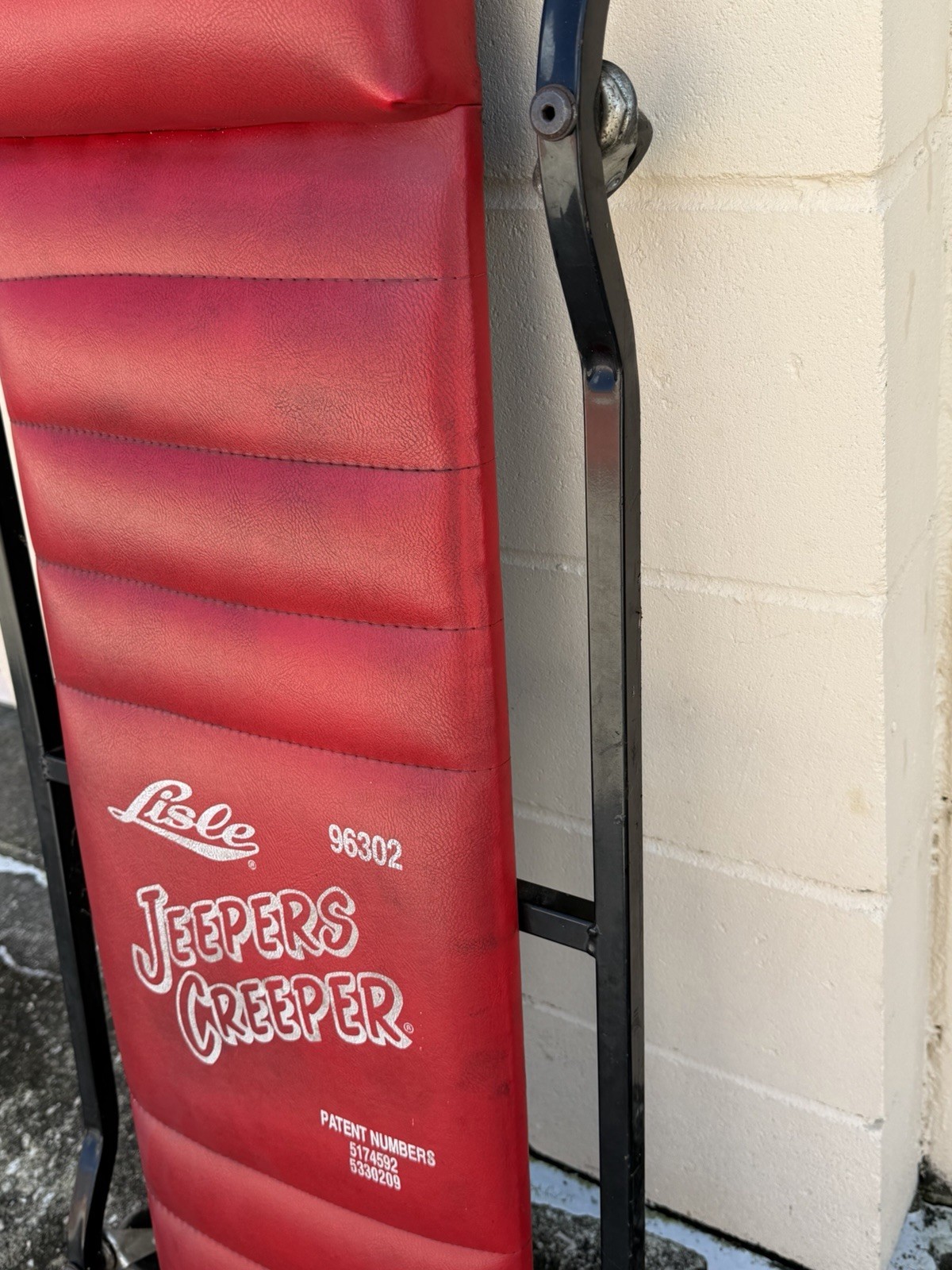 Lisle Jeepers Creeper 96032 Fully Padded Red 42” Low Profile