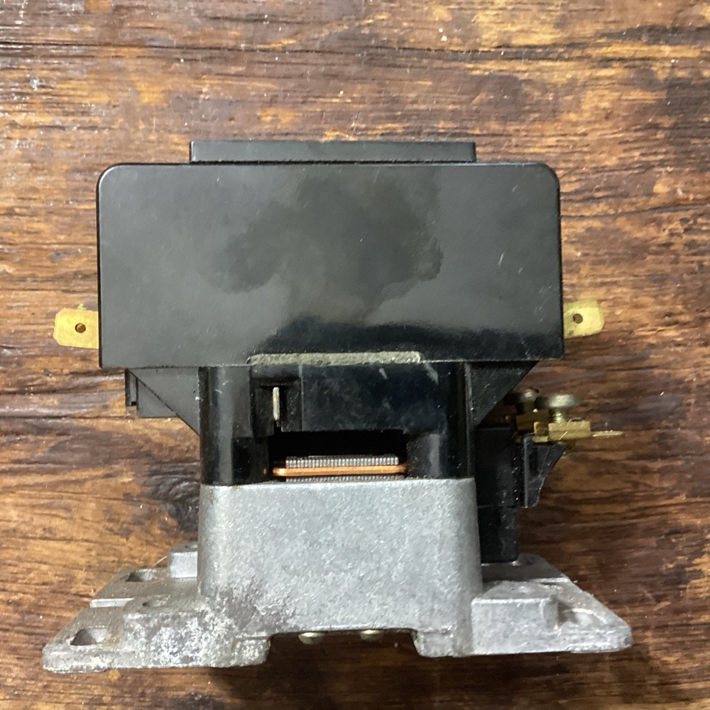 M&A 14332 Definite Purpose Contactor