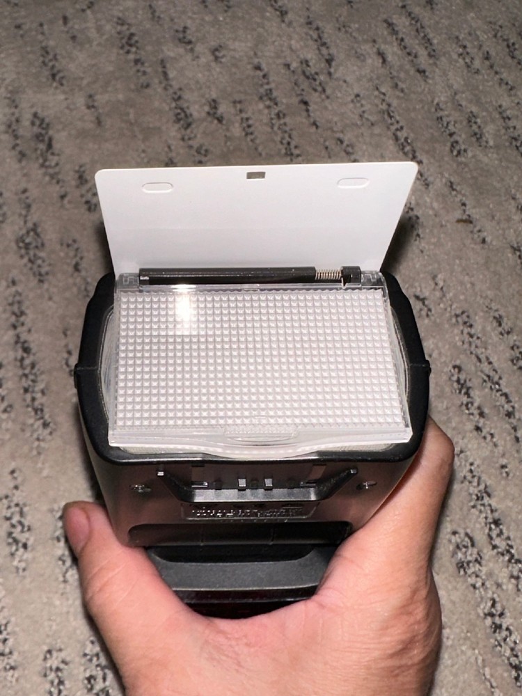 Nikon SB-700 Speedlight Shoe Mount Flash SB700 #182