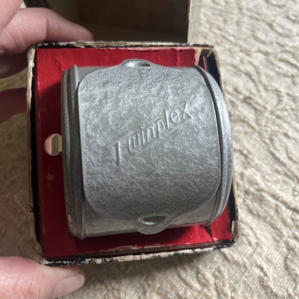 Vintage "Twinplex Stropper Model G200"...Sharpens Double Edge Razor EUC USA Made