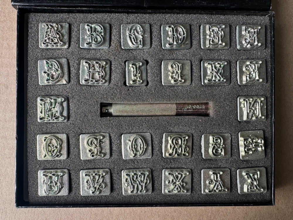 Craftool Alphabet Letters Leather Tool Set 3D Vintage Script Sheridan Flourish