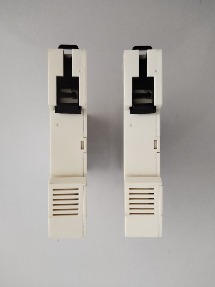 SCHNEIDER RM17TA00 ELECTRONIC TIMER VOLTAGE 220VAC FREE FAST SHIPPING