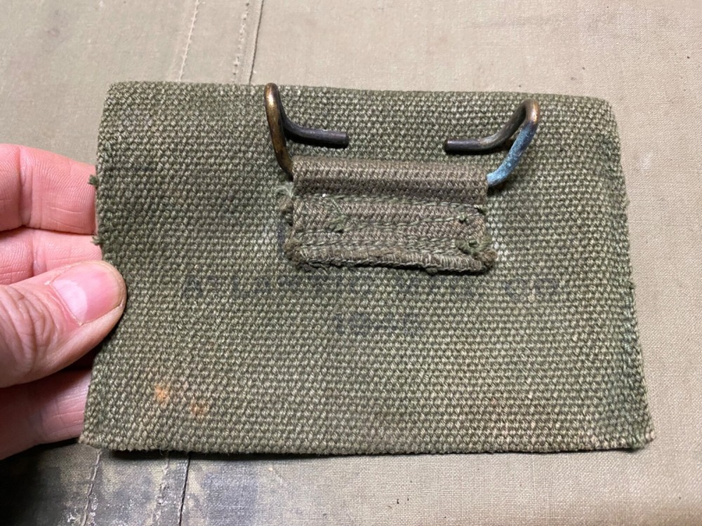 ORIGINAL WWII US ARMY INFANTRY M1942 FIRST AID CARLISLE BANDAGE CARRY POUCH-1945