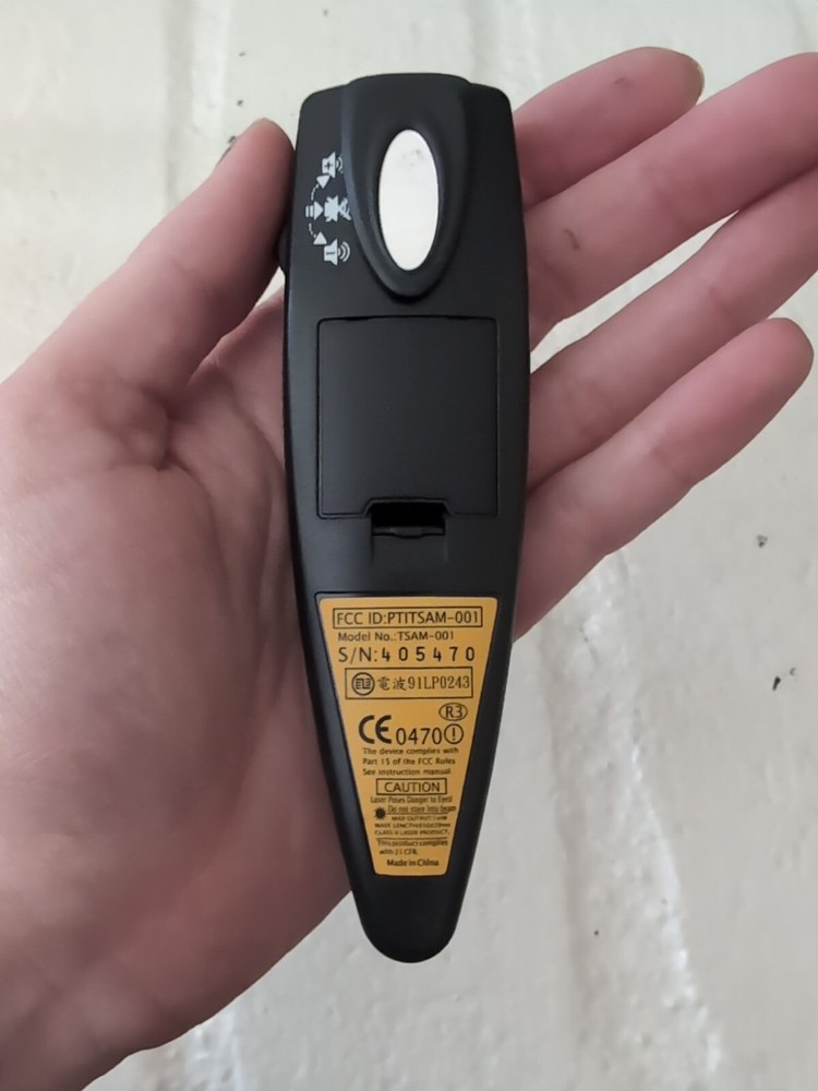 Keyspan TSAM-001 Universal Wireless Remote Control Mouse Laser Pointer Silver