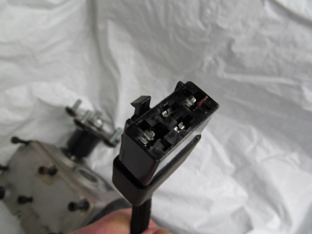 Right Motor from Quantum Q6 Edge Wheelchair
