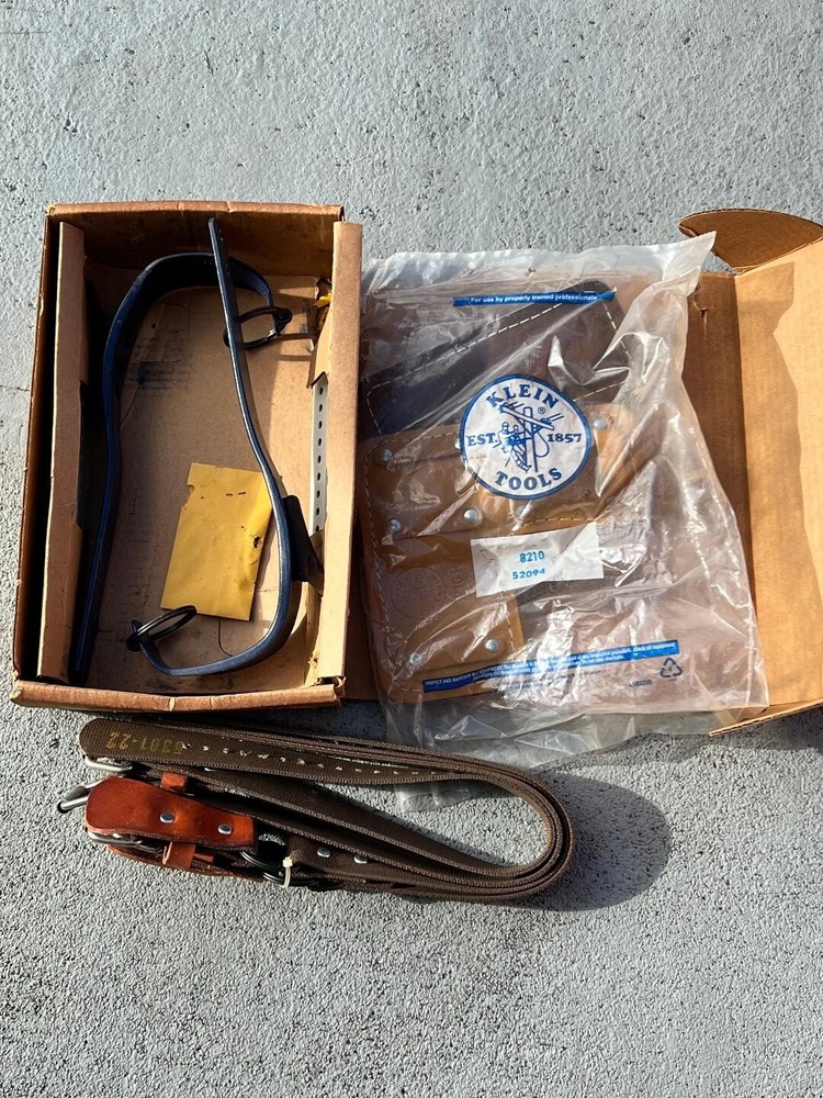 KLEIN HOOKS with pads