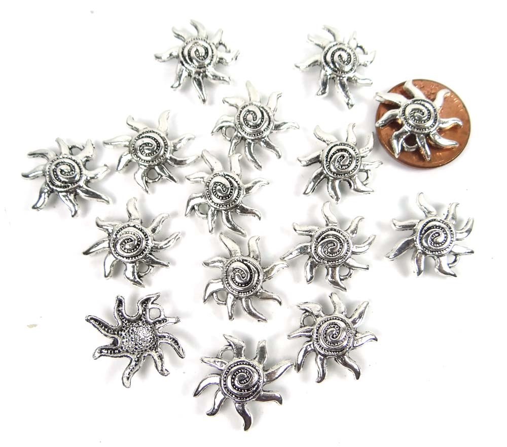 10 Antique Silver Pewter Sun Charm Pendant 16mm