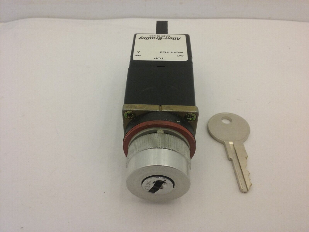 ALLEN BRADLEY 800MR-H42B SELECTOR SWITCH SPRING RETURN OPERATOR SER.A NNB