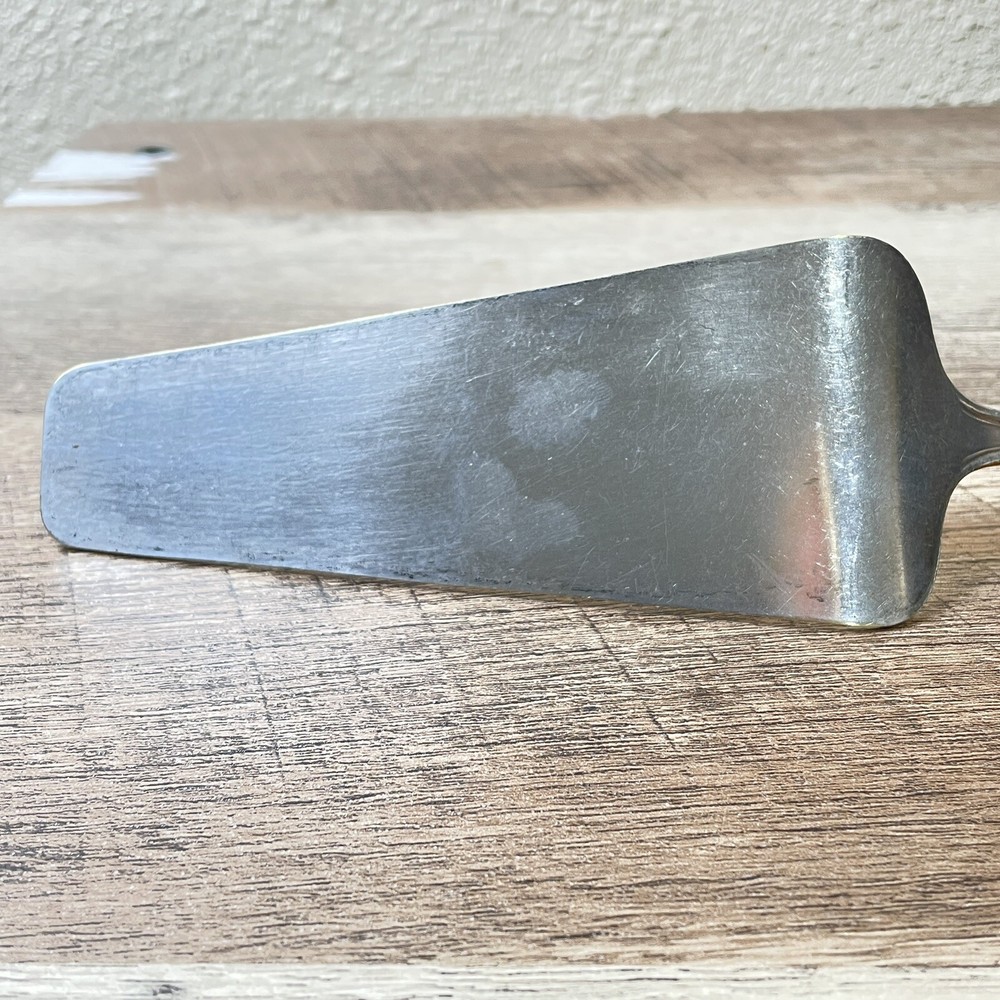 National Silver Co. NTS30 Pattern Wreath Silverplate Pie / Cake Server