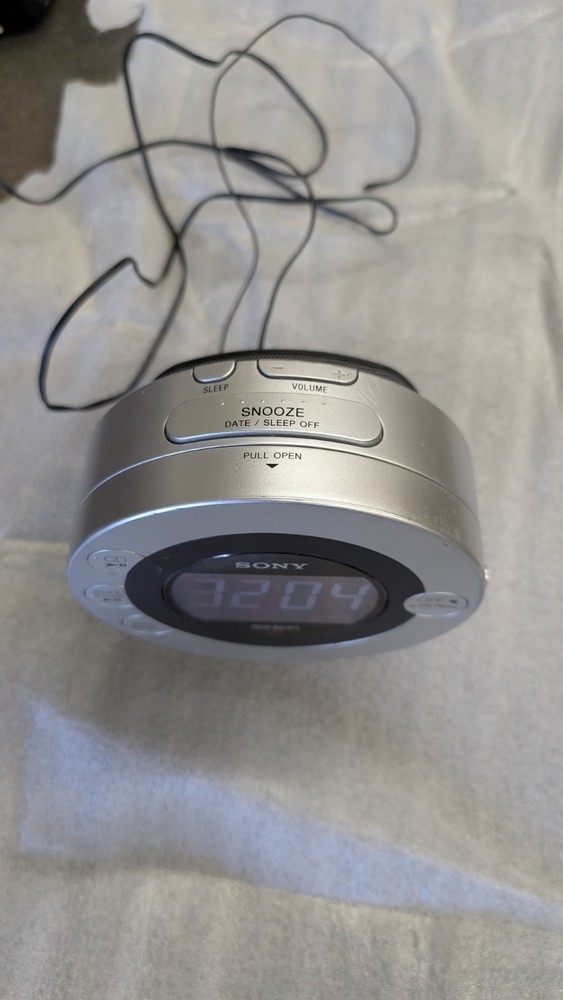 Sony Dream Machine Clock Radio CD Player iPod iPhone Dock Digital Silver