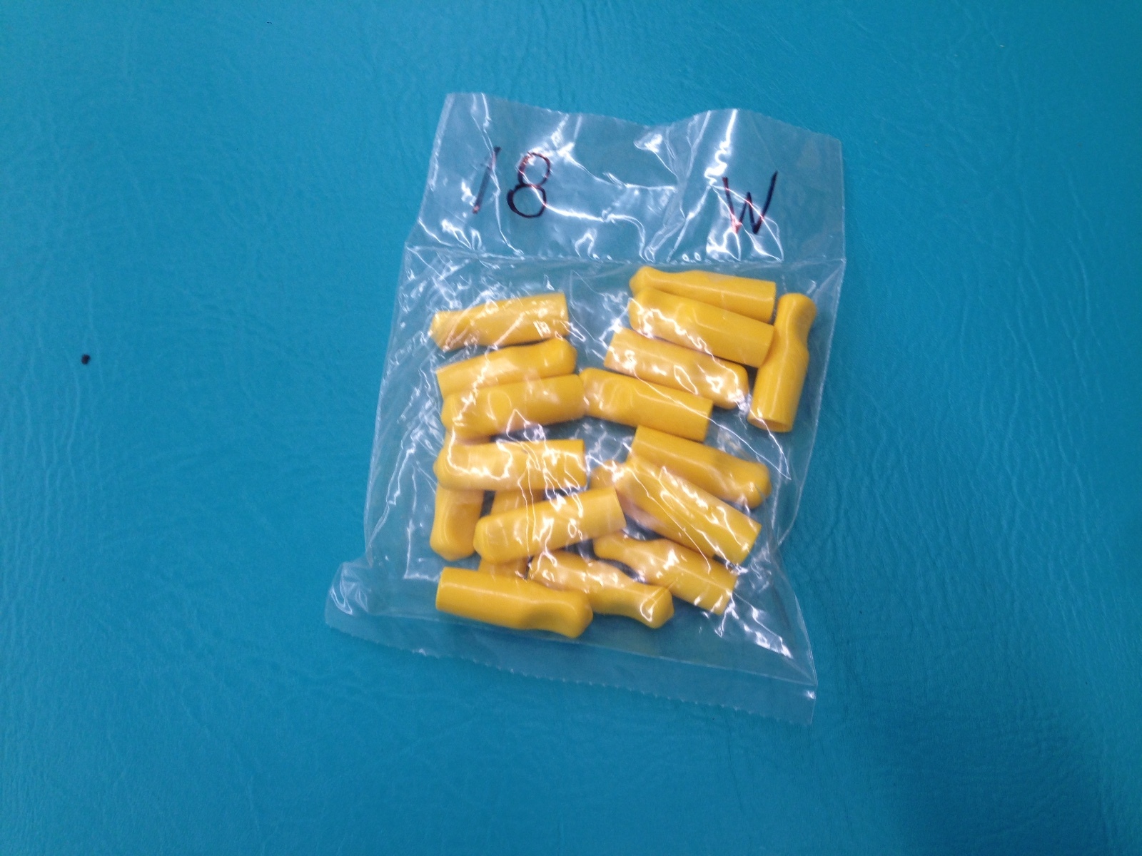 18 - 1/2" Rubber Bolt .05 Cap Protectors Rod Tube Thread Finger Tip Pull Cover Y