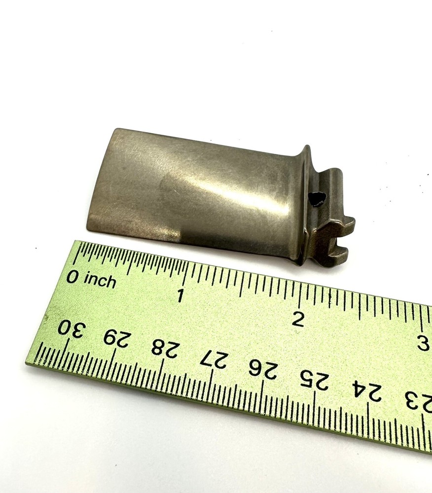 Boeing 737 Titanium Jet Engine Blade Keychain Airline Pilot Gift Flight Model