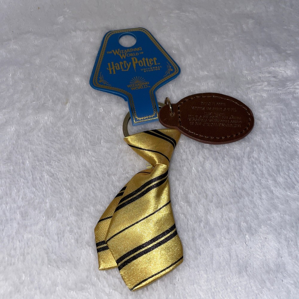 Universal Studios Wizarding WorldHarry Potter Hufflepuff Fabric Tie Keychain NWT