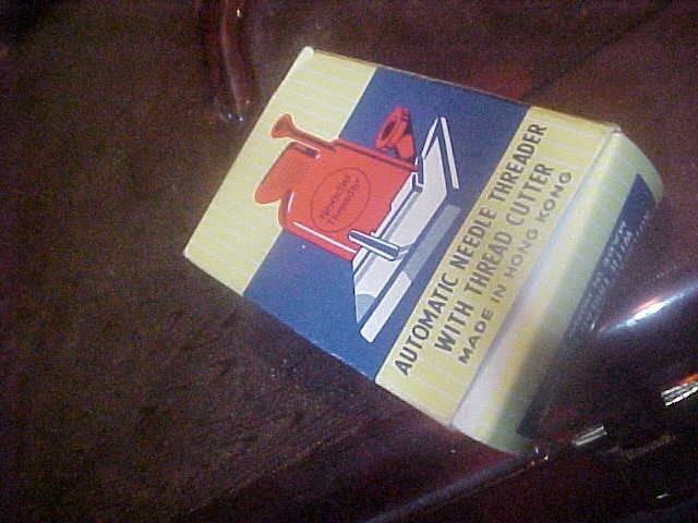 Vintage Automatic Needle Threader With Thread Cutter In Original Box