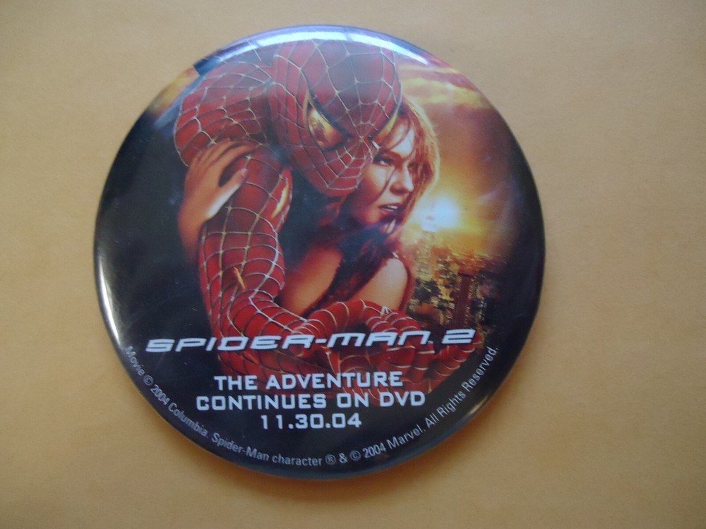 Spiderman 2 -  3" Button - Adventure continues on DVD - Nice !!!!