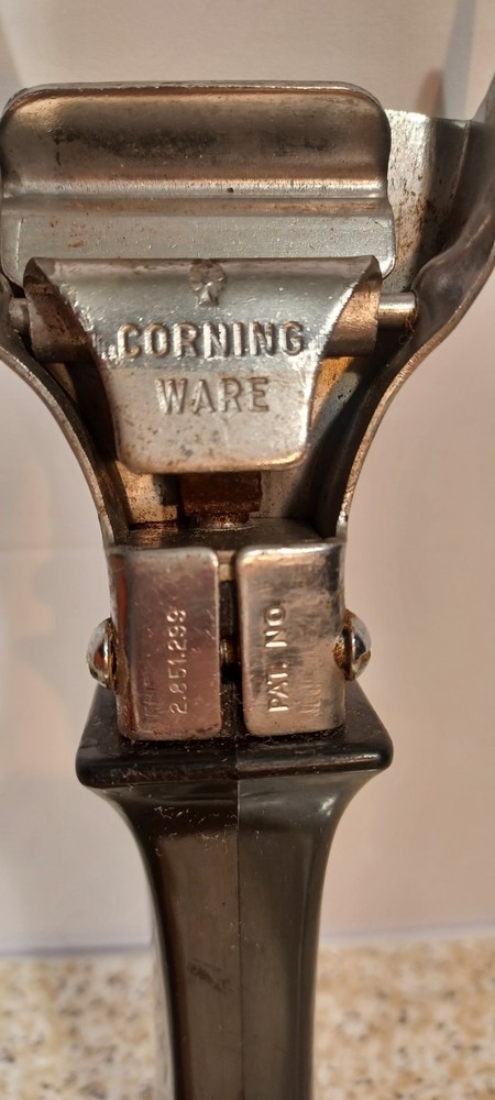 Corning Ware Detachable Pot Handle Twist & Lock TWO AVAILABLE