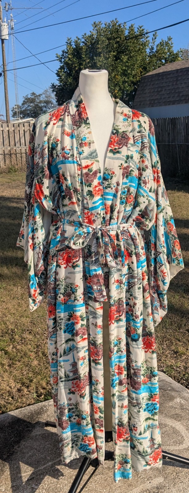 VTG Fashion Mart Belted Kimono w/ Flowers, Bridges and Japanese Houses