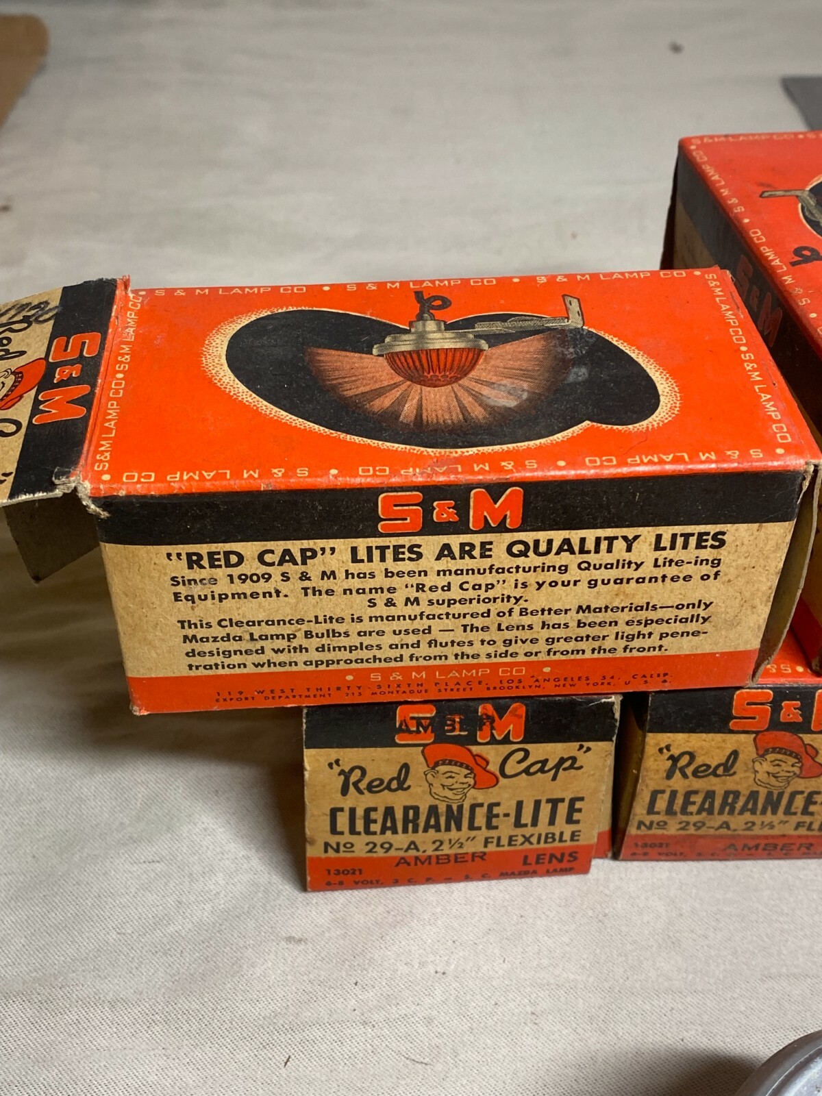 NOS VEHICLE CLEARANCE LIGHTS S AND M RED CAPS AMBER LENSE 4 TOTAL ACCESSORY