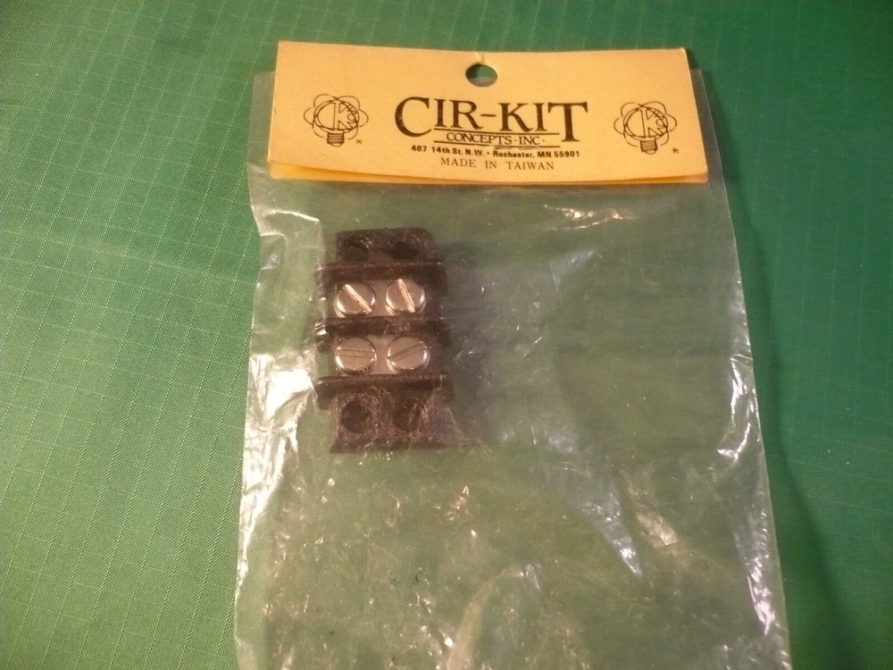 CIR-KIT no scale #1049 Two-pole Terminal Block - details below