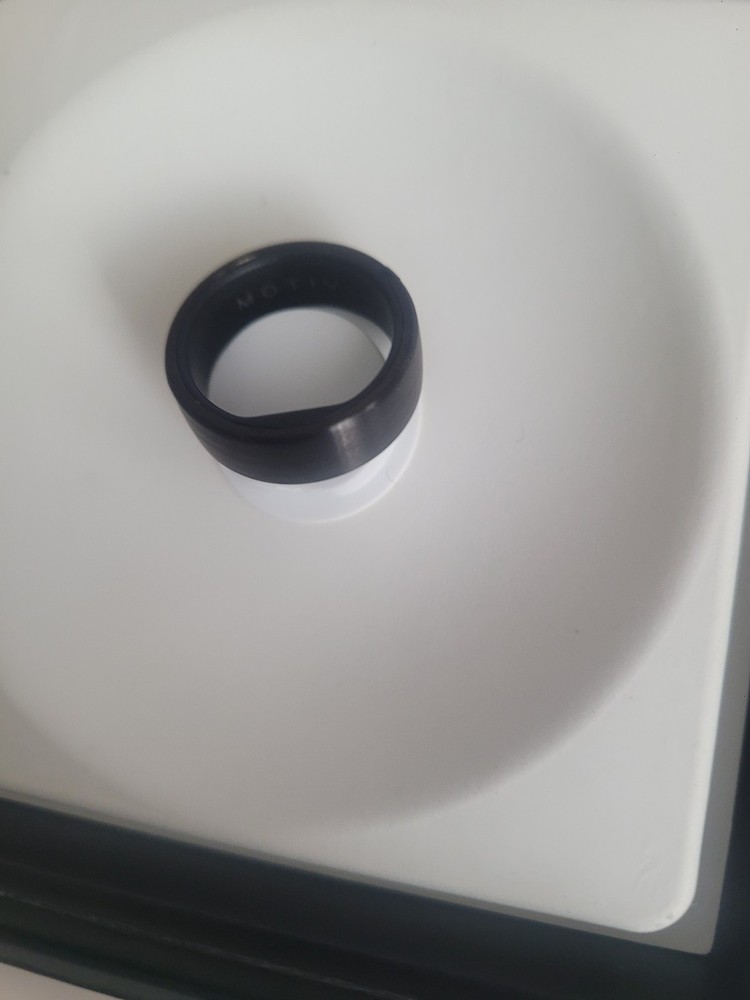 untested Motiv Smart Ring Activity Tracker Size 9 Black With charger