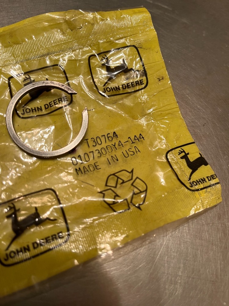 T30764 Genuine OEM John Deere SNAP RING