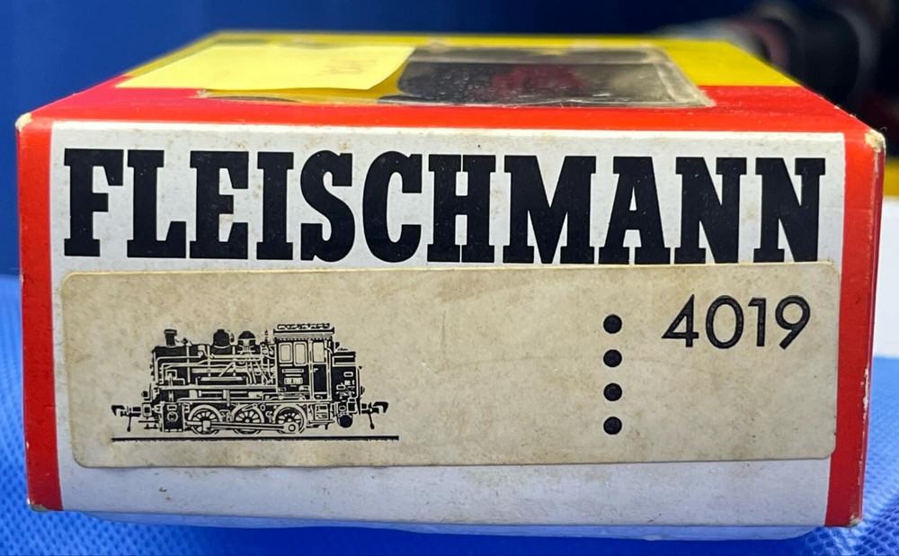 FLEISCHMANN GREEN LOCO 060 EBOO245 BIN025